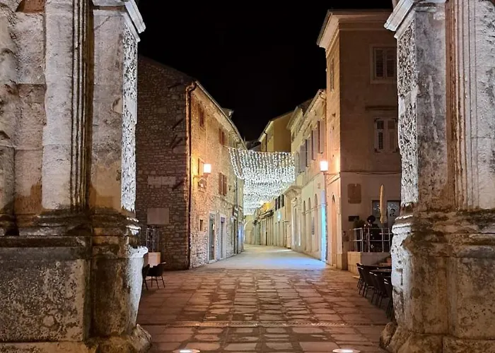 Red Roof * Πούλα